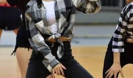 记者爆料爵士舞视频大全,揭秘记者爆料的热门爵士舞视频大全